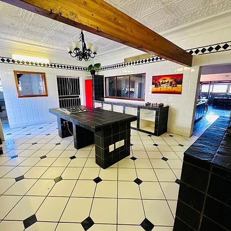 49Onmain Self Catering Holiday Home Сабие Екстериор снимка