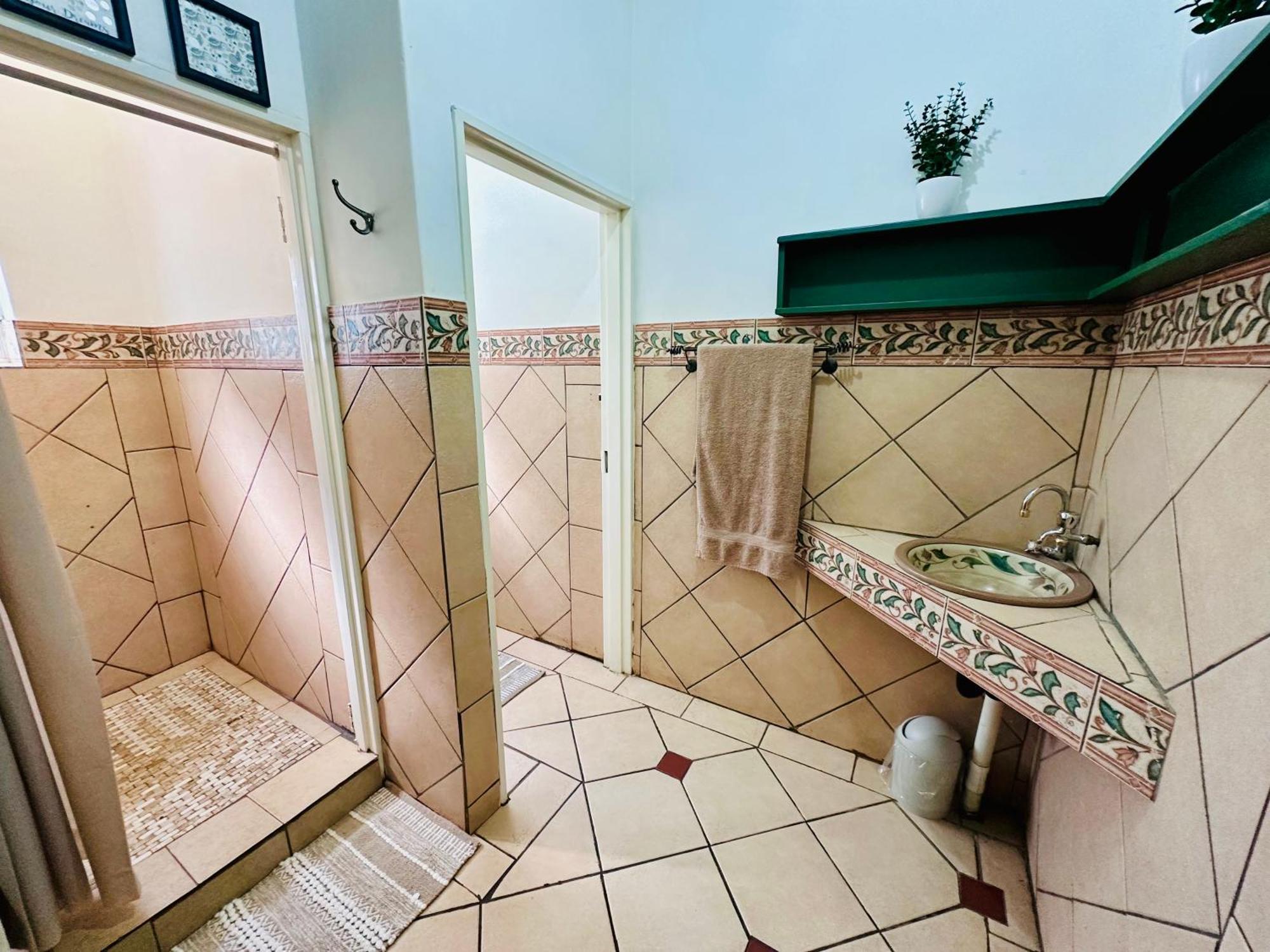 49Onmain Self Catering Holiday Home Сабие Екстериор снимка